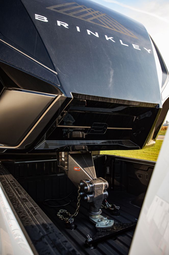 GH-8047AL - GEN-Y - EXECUTIVE 5th Wheel to Gooseneck